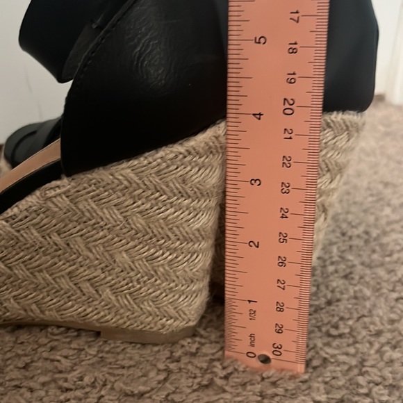 Time and Tru Black Wedges - Picture 6 of 6